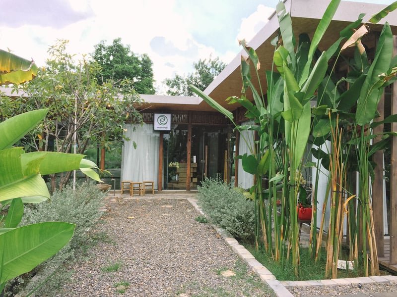 Trong khuôn viên Family Garden còn có một khu spa nho nhỏ thế này