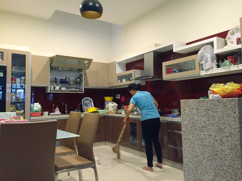 Book a Bee - Dịch vụ dọn dẹp nhà chuyên nghiệp cho các mẹ bỉm sữa