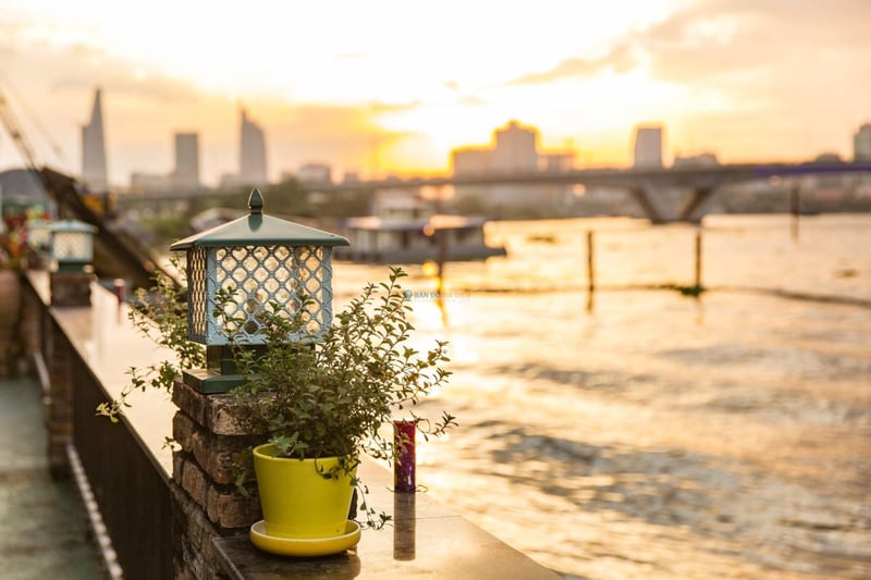 Hồ bơi xanh sạch LA Garden Quận 2 cho bé vui hè