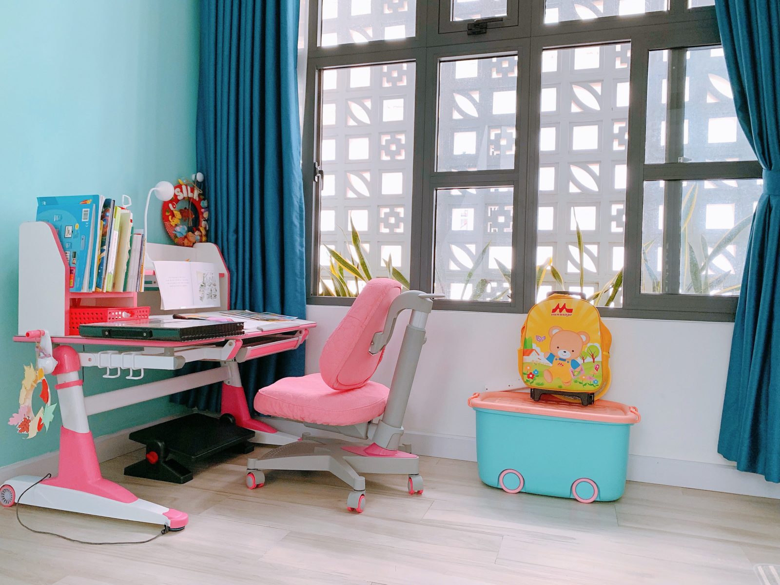 Đánh giá bộ bàn ghế học thông minh cho bé của JoyKids.vn