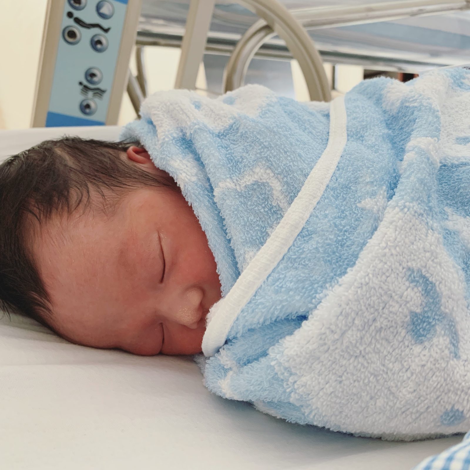 Chia sẻ kinh nghiệm đi sinh ở bệnh viện Quốc tế Hạnh Phúc (Phần 1)