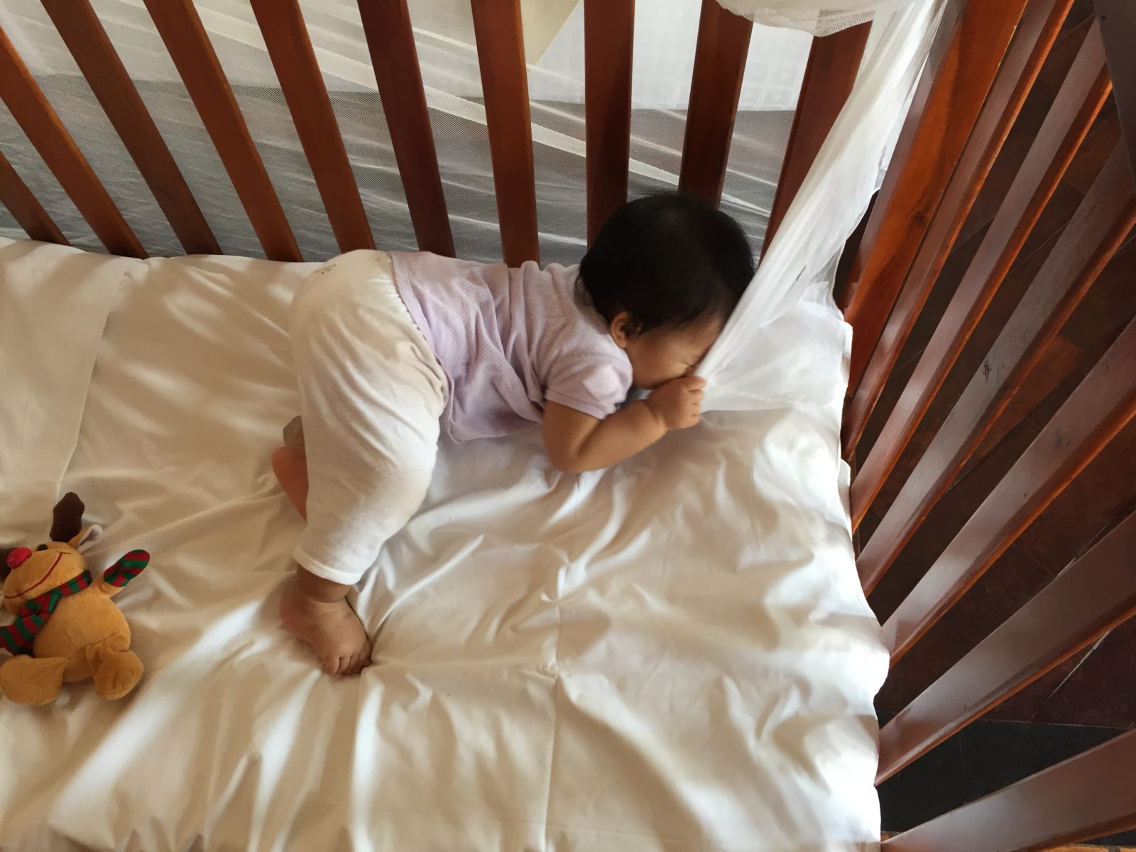 Chia sẻ kinh nghiệm tập cai ti đêm cho bé (Phần 2)